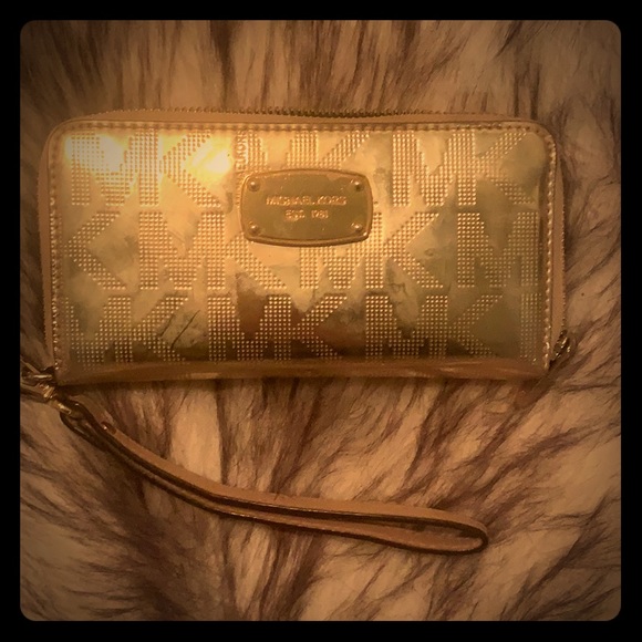 Michael Kors Handbags - Michael Kors wallet